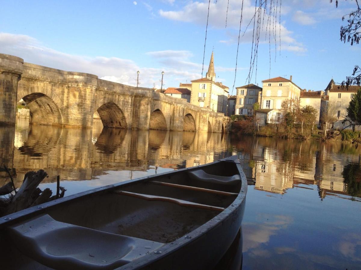 Pont Vieux Chambres D'Hotes Confolens Exterior foto